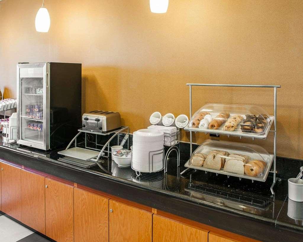 Spark By Hilton Indianapolis Northeast פישרס מסעדה תמונה